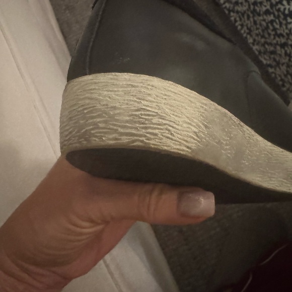 Golden Goose - Black Leather Sneakers W/ Silver Laces & Silver Stars Sz 42/EU - Picture 11 of 12